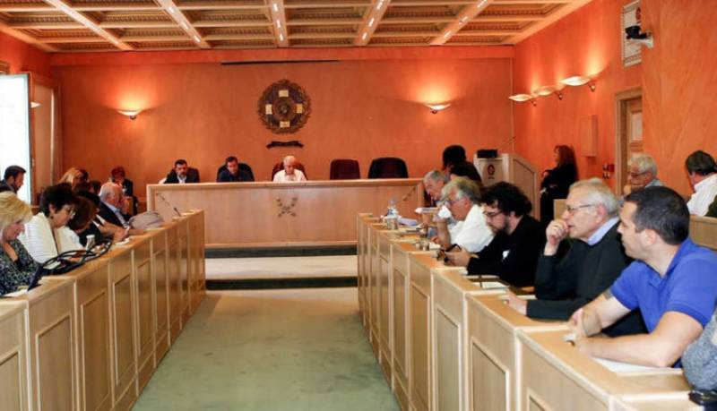 Συζήτηση για τη στέγαση προσφύγων, στο Δημοτικό Συμβούλιο της Αθήνας