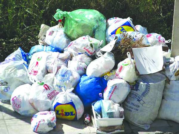 Στους κάδους αμάζευτα από αύριο τα σκουπίδια στο Δήμο Οιχαλίας 
