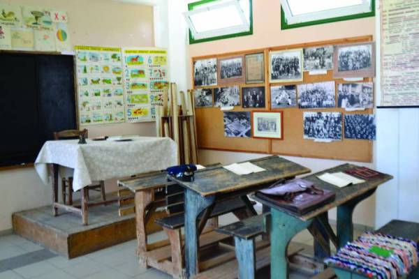 Συνεχίζεται η έκθεση «Το παλιό σχολείο» στα Φιλιατρά