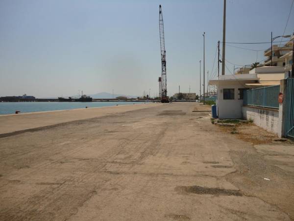Δωρεάν πάρκινγκ στο λιμάνι της Καλαμάτας