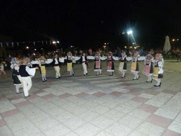 Επιτυχημένο το χορευτικό αντάμωμα στο Πεταλίδι