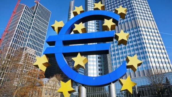 WSJ: Στην ευρωζώνη μειώνονται οι αισιόδοξες προσδοκίες για την ανάπτυξη