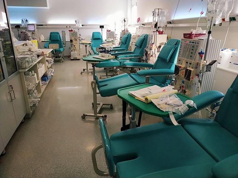 Στο Νοσοκομείο Καλαμάτας οι 18 νέες πολυθρόνες αιμοκάθαρσης δωρεά της«Καρέλια»