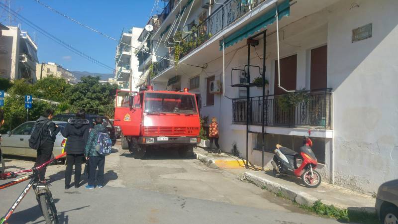Καλαμάτα: Πυρκαγιά σε χώρο αποθήκης στην οδό Μαιζώνος