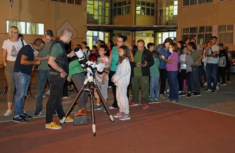 Καλαμάτα: Αστρονομική παρατήρηση από μαθητές και γονείς