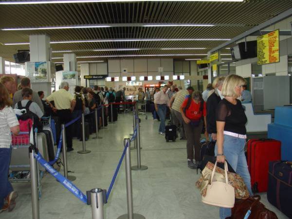 Πιτσιόρλας προς Νίκα για το αεροδρόμιο Καλαμάτας: Απογείωση με ιδιωτικοποίηση