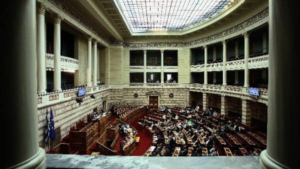 Υπερψηφίστηκε επί της αρχής το νομοσχέδιο για το Πανεπιστήμιο Ιωαννίνων και Ιόνιο Πανεπιστήμιο