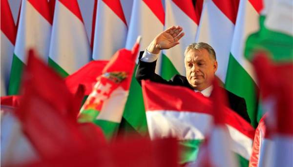 Eκλογές στην Ουγγαρία: Άνοιξαν οι κάλπες