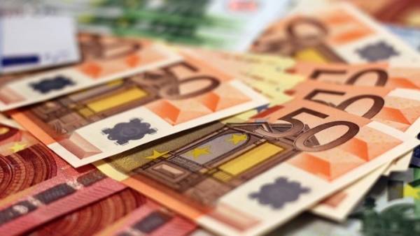 Μειώθηκε κατά 4,7 δισ. ευρω ο δανεισμός των τραπεζών από το ευρωσύστημα τον Ιούνιο