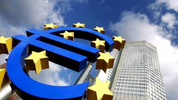 Η ευρωζώνη προτρέπει την Ιταλία να αναθεωρήσει το προσχέδιο του προϋπολογισμού της