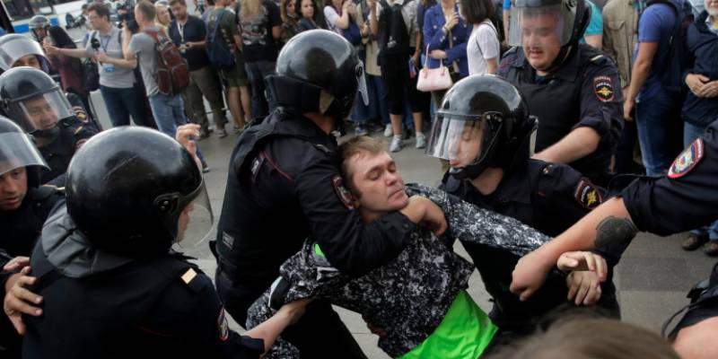 Ρωσία: Προσαγωγές 600 διαδηλωτών από το κέντρο της Μόσχας