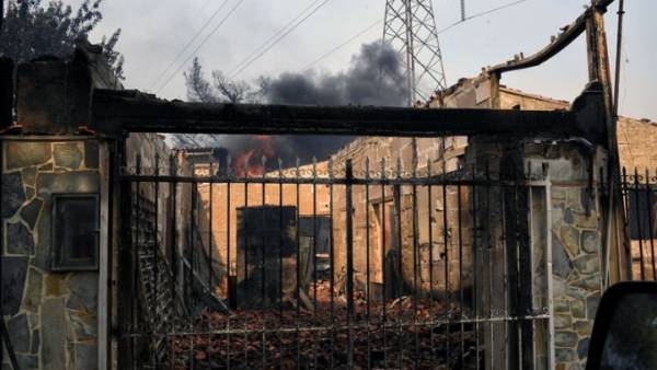 Ακόμη 269 αυτοψίες κτιρίων πραγματοποιήθηκαν στις πυρόπληκτες περιοχές