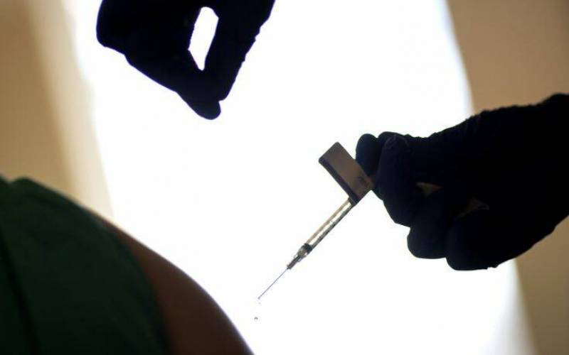 Κορονοϊός: Οδηγίες για τον εμβολιασμό ατόμων με υποκείμενα νοσήματα
