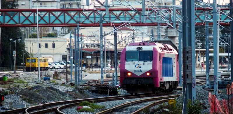 Θεσσαλονίκη: Τρένο παρέσυρε γυναίκα - Σε σοβαρή κατάσταση στο νοσοκομείο