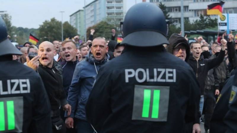 Γερμανία: Εννέα τραυματίες στις συγκρούσεις ανάμεσα σε ακροδεξιούς και αντιφασίστες διαδηλωτές