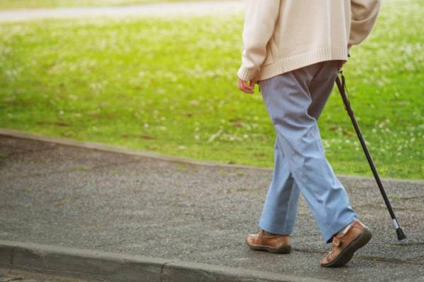 Έρευνα: 500 έξτρα βήματα την ημέρα μειώνουν 14% τον κίνδυνο για την καρδιά ενός ηλικιωμένου