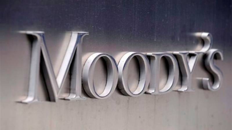 Moody’s: Η άρση των capital controls θετική για το αξιόχρεο των τραπεζών