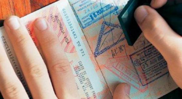 Καλαμάτα: Επιχείρησαν να ταξιδέψουν με πλαστά διαβατήρια 
