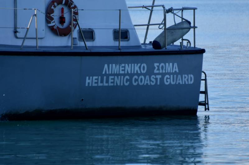 Επτά επιβάτες τουριστικού πλοίου τραυματίστηκαν ελαφρά στην Κάρπαθο από έντονο κυματισμό