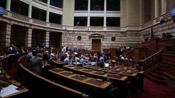 Περικοπή του 25% της βουλευτικής αποζημίωσης των Ν. Μιχαλολιάκου, Ηλ. Κασιδιάρη και Π. Ηλιόπουλου