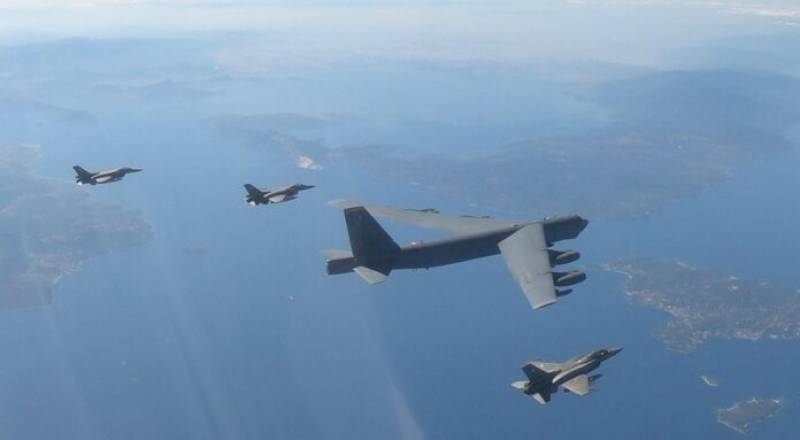 Ελληνικά F-16 συνόδευσαν αμερικανικό στρατηγικό βομβαρδιστικό κατά την πτήση του εντός των FIR  Αθηνών και Σκοπίων