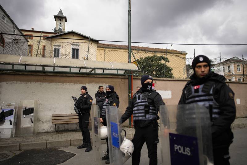 Kωνσταντινούπολη: Συνελήφθησαν δύο ύποπτοι για τον θάνατο του 52χρονου (βίντεο)