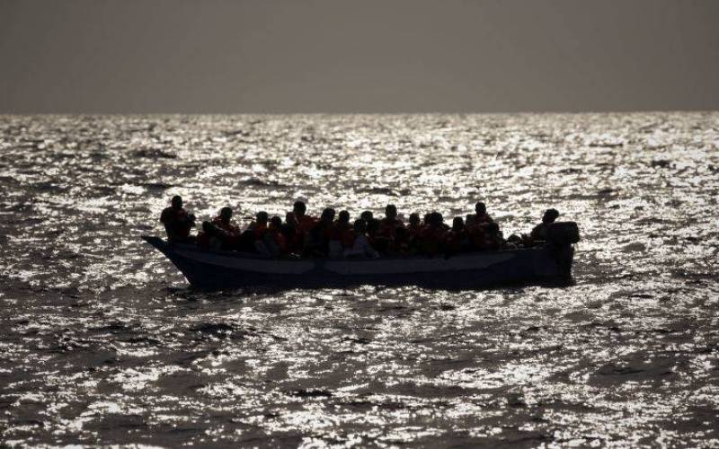 Ipsos: Τι πιστεύουν οι Έλληνες για τη μετανάστευση, τις ΜΚΟ και τους πρόσφυγες