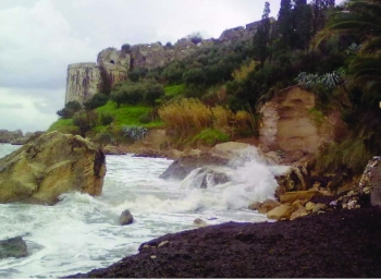 Πελαγία Λευτάκη-Αρβανίτη: "Κινδυνεύει πάλι το Κάστρο Κορώνης"