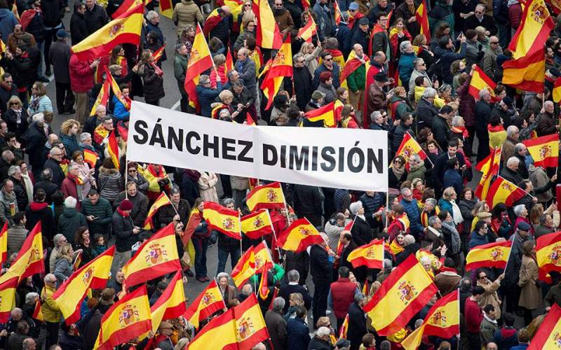 Ισπανία: Διαδήλωση κατά της πρότασης Σάντσεθ για την διεξαγωγή συνομιλιών με την Καταλονία