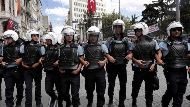 Τη σύλληψη 1.112 υπόπτων για διασυνδέσεις με το δίκτυο Γκιουλέν διέταξε η Τουρκία