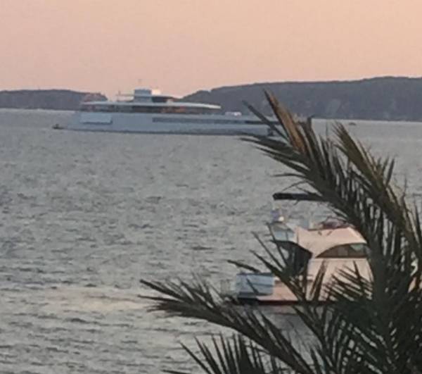 Μεσσηνία: Το εντυπωσιακό yacht του Steve Jobs στα ανοιχτά της Γιάλοβας