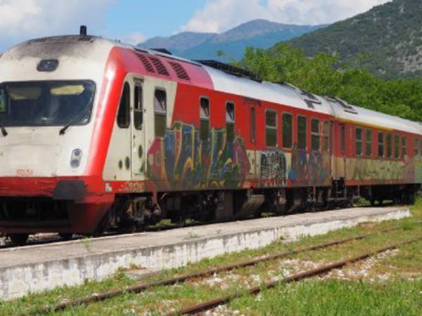 Παραδόθηκε η μελέτη για σιδηροδρομική γραμμή Κορίνθου – Ναυπλίου