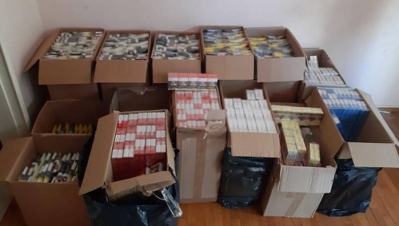 Θεσσαλονίκη: Κατασχέθηκαν πάνω από 3.300 πακέτα λαθραία τσιγάρα και 87 κιλά καπνού