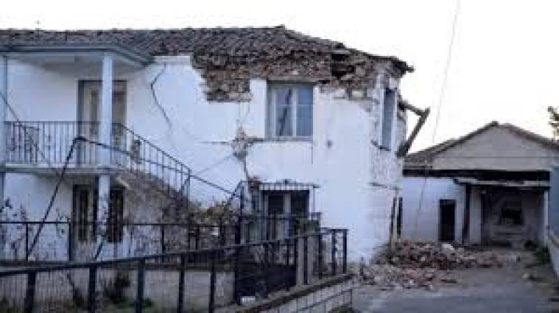 1.722 οι ακατάλληλες κατοικίες από το σεισμό στη Θεσσαλία
