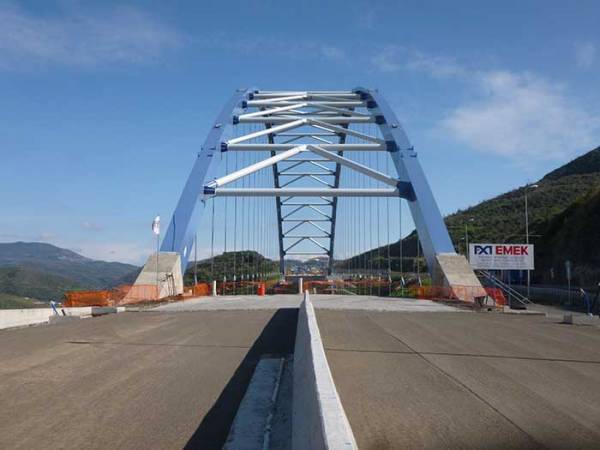 Τον Ιούλιο στην κυκλοφορία η γέφυρα στο Παραδείσια - Τσακώνα