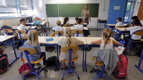 Γαλλία: 1.800 θέσεις εργασίας στο υπουργείο Παιδείας θα καταργηθούν το 2019