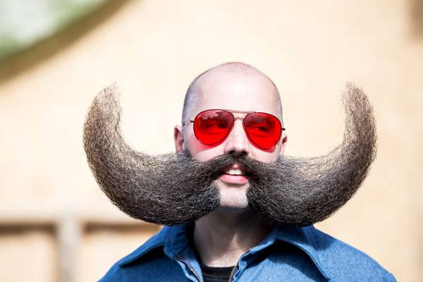 Τα πιο περίεργα μουστάκια στον κόσμο (φωτογραφίες)