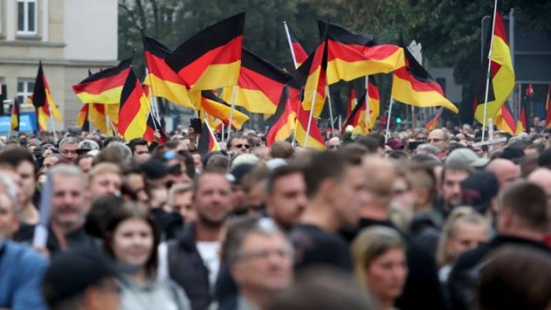 Γερμανία: Ακροδεξιοί και αντιφασίστες διαδηλώνουν στο Κέμνιτς
