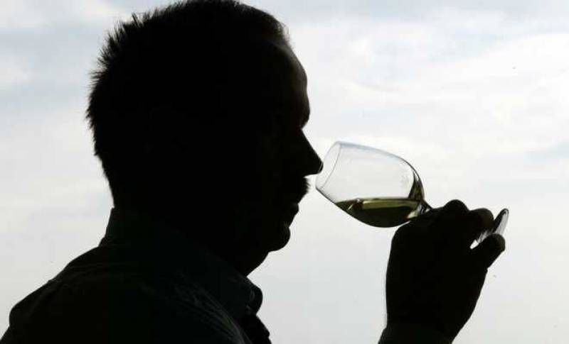 Το πολύ και χρόνιο αλκοόλ αυξάνει τον κίνδυνο άνοιας