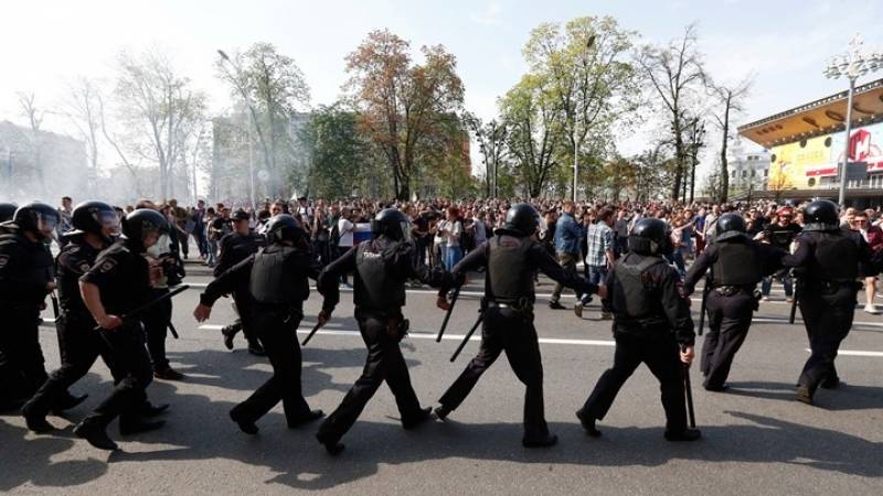 Νέες συλλήψεις παραγόντων της αντιπολίτευσης στη Μόσχα και νέες καταδίκες