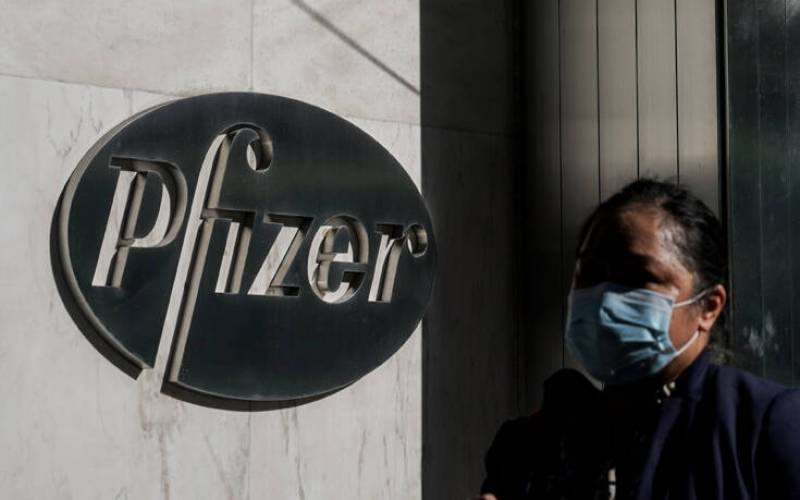 Reuters: Η ΕΕ θα παραγγείλει 100 εκατ. επιπλέον δόσεις του εμβολίου της Pfizer