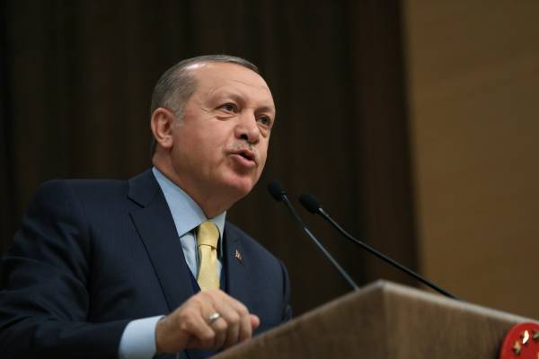 «Πάγωσε» η πρόταση Ερντογάν για τετραμερή σύνοδο κορυφής