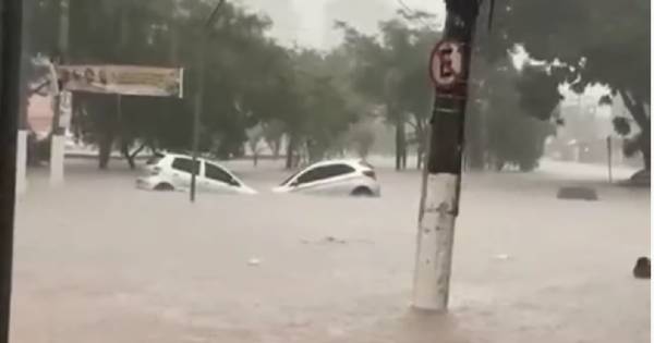 Τουλάχιστον 18 νεκροί από ισχυρές βροχοπτώσεις στη Βραζιλία