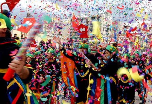 Καρναβαλική παρέλαση στην Κορώνη 