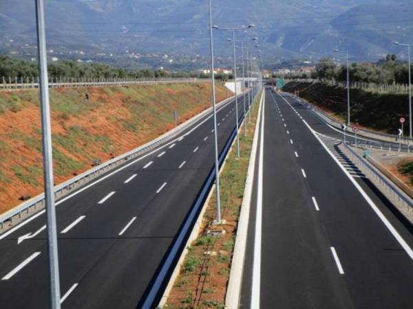 Πώς και πότε θα συνδεθούν οι δύο αυτοκινητόδρομοι της Πελοποννήσου;