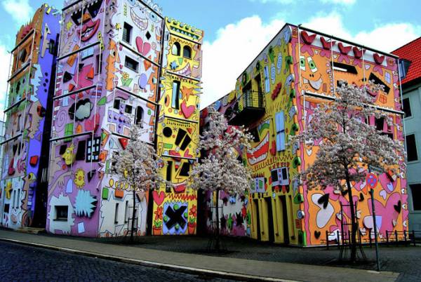 150 χρωματιστά κτίρια από όλο τον κόσμο