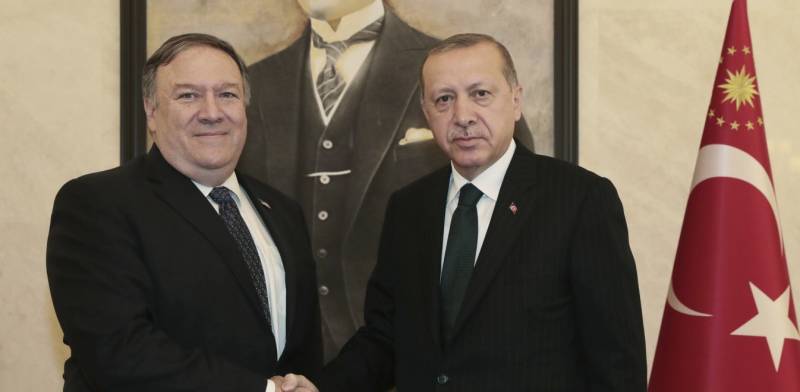Πομπέο: Θα συναντηθώ με τον Ερντογάν για την κατάπαυση πυρός στη Συρία
