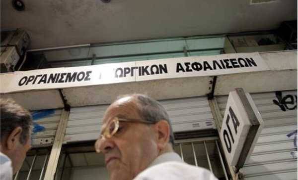 Τρίπολη: Ομάδα αγροτών έχει αποκλείσει την είσοδο του ΟΓΑ Πελοποννήσου