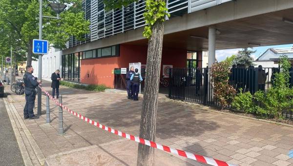 Γαλλία: Δύο κορίτσια τραυματίστηκαν από μαχαίρι μπροστά από το σχολείο τους, ο δράστης συνελήφθη