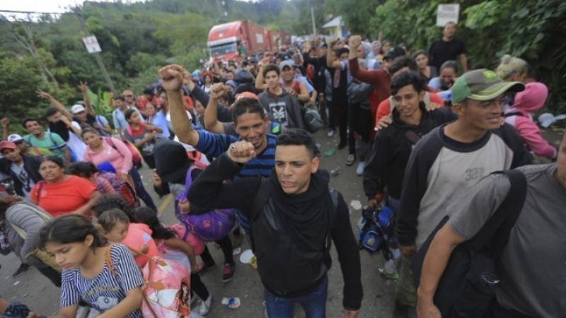 Μεξικό: Δεύτερο καραβάνι με 2.000 μετανάστες κατευθύνεται στις ΗΠΑ